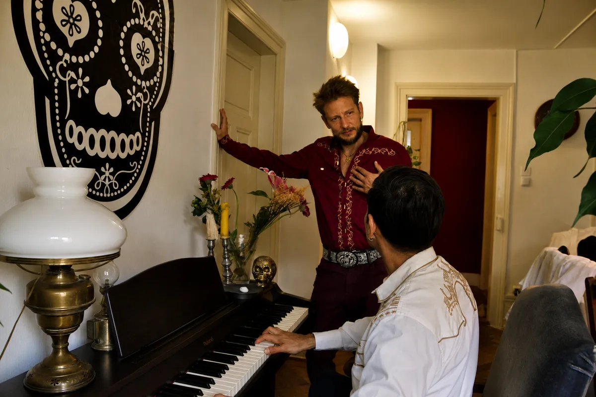 Pablo Balbín en répétition musicale, moment de création partagé